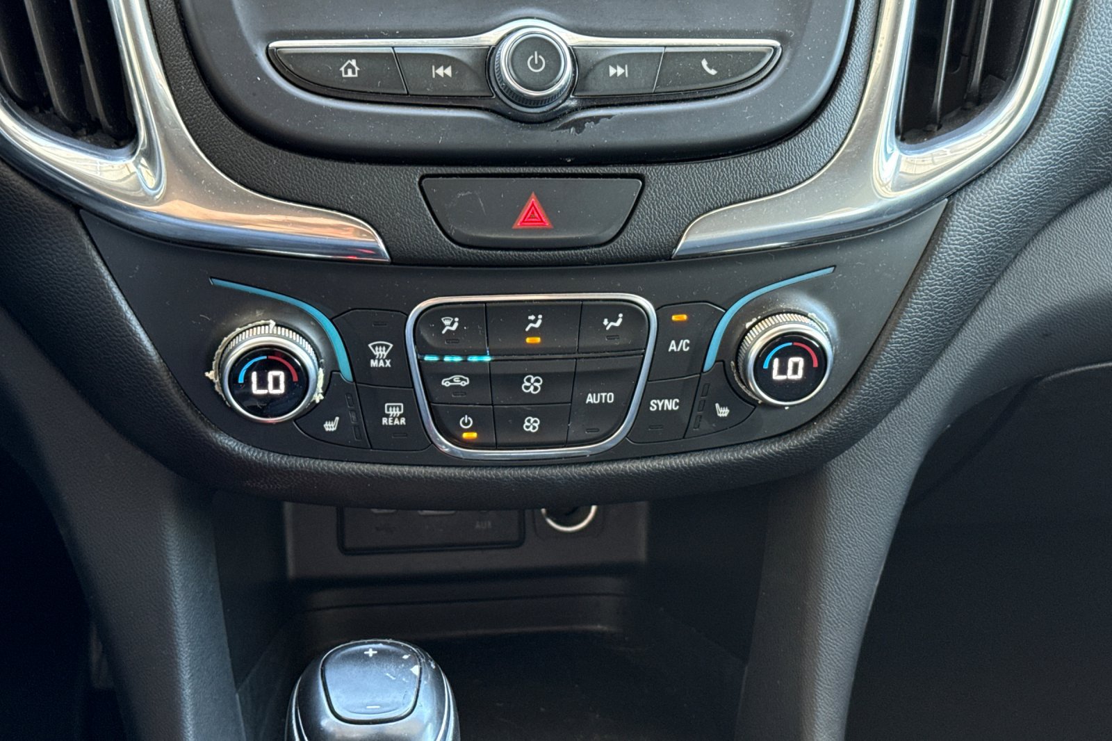 Used 2019 Chevrolet Equinox LT FWD image 31