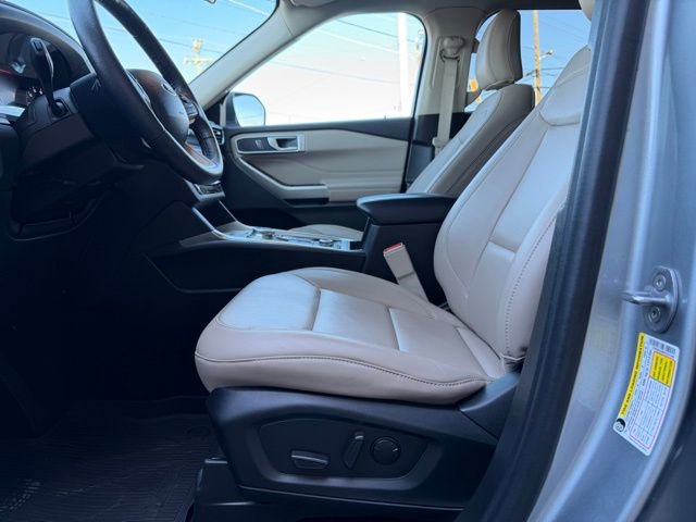 Used 2023 Ford Explorer XLT w/ Equipment Group 202A image 27