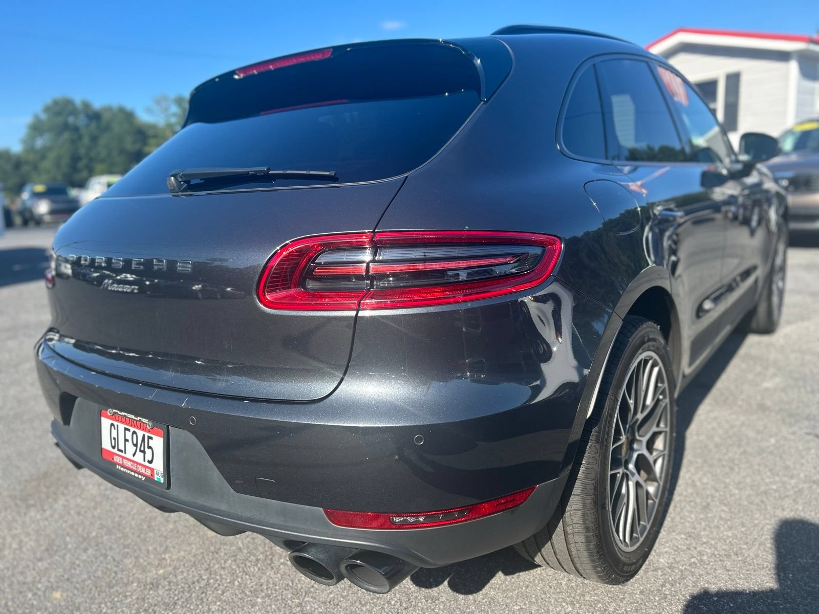 Used 2018 Porsche Macan Sport Edition AWD/4WD image 13