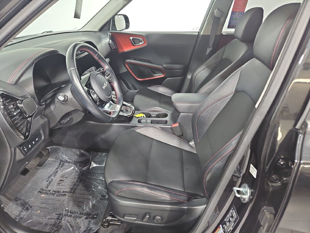Used 2023 Kia Soul GT-Line w/ GT-Line Technology Package FWD image 10