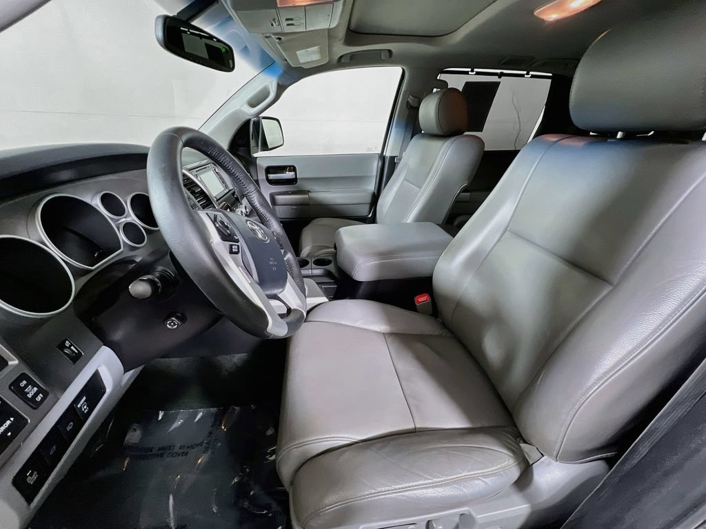 Used 2016 Toyota Sequoia Limited w/ Safety & Convenience Package AWD/4WD image 17