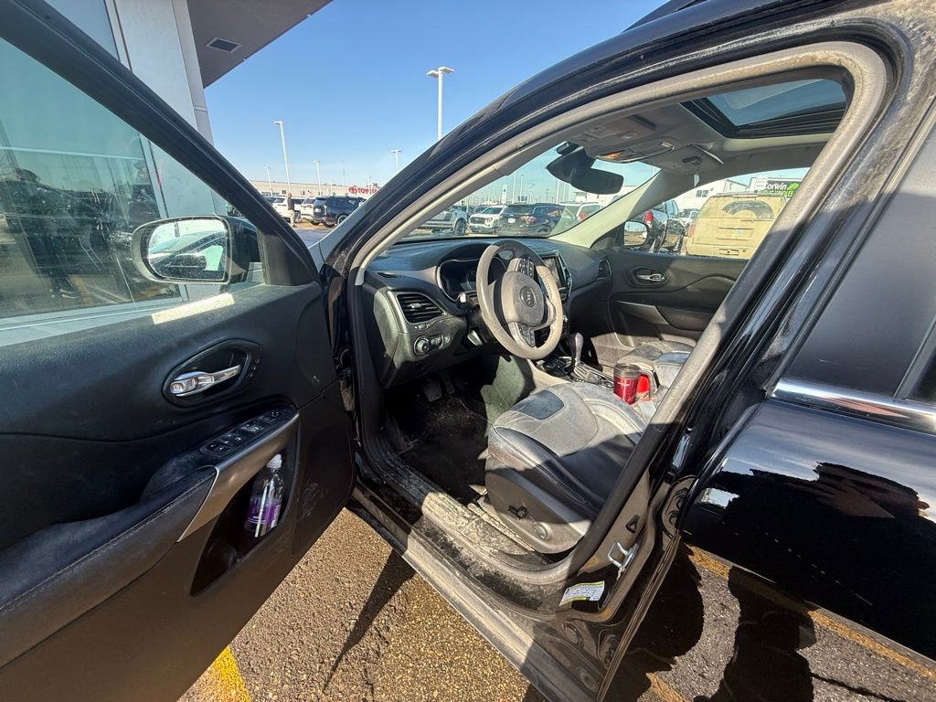 Used 2022 Jeep Cherokee Limited image 28