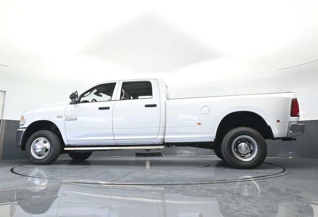 Used 2018 RAM 3500 Tradesman w/ Chrome Appearance Group image 51