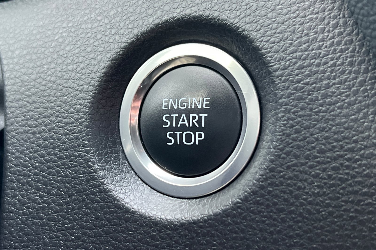 Certified 2025 Toyota Corolla SE image 26