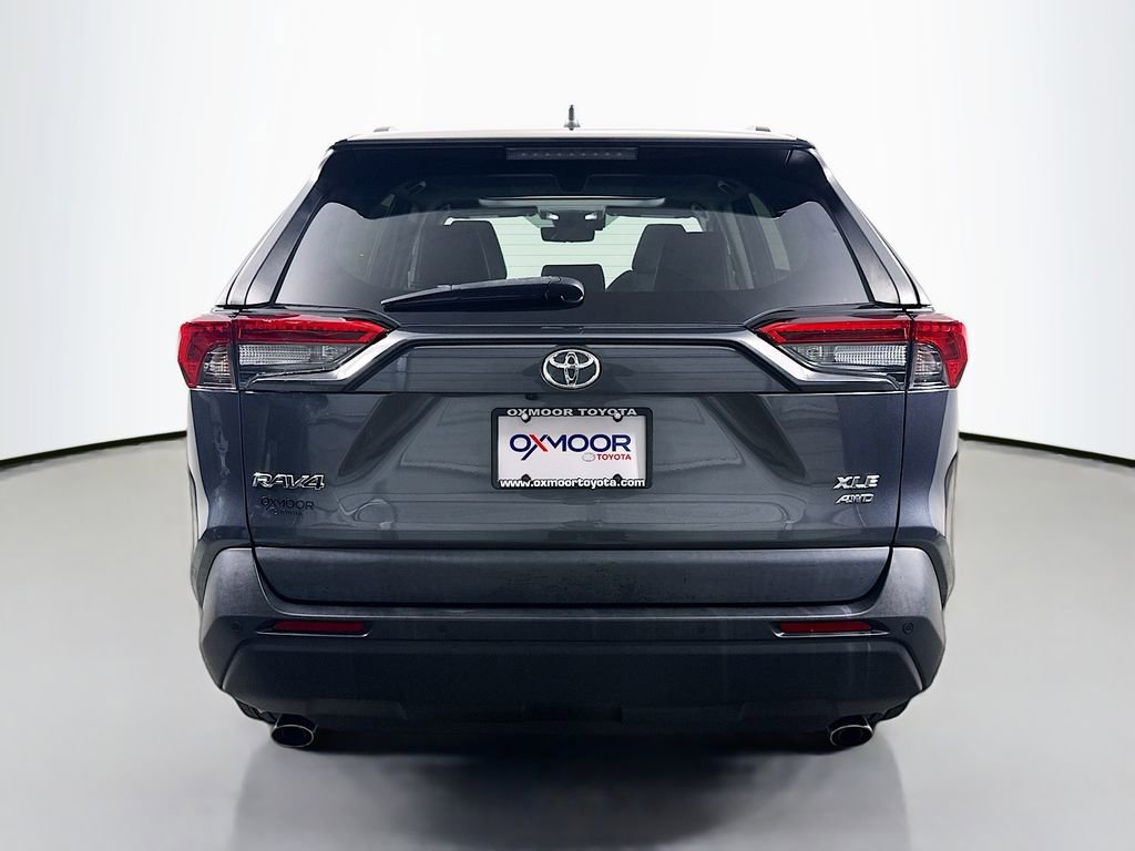 Used 2021 Toyota RAV4 XLE Premium image 6
