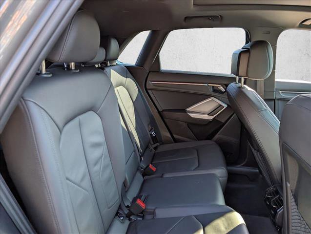 Used 2022 Audi Q3 2.0T Premium Plus w/ Premium Plus Package image 30