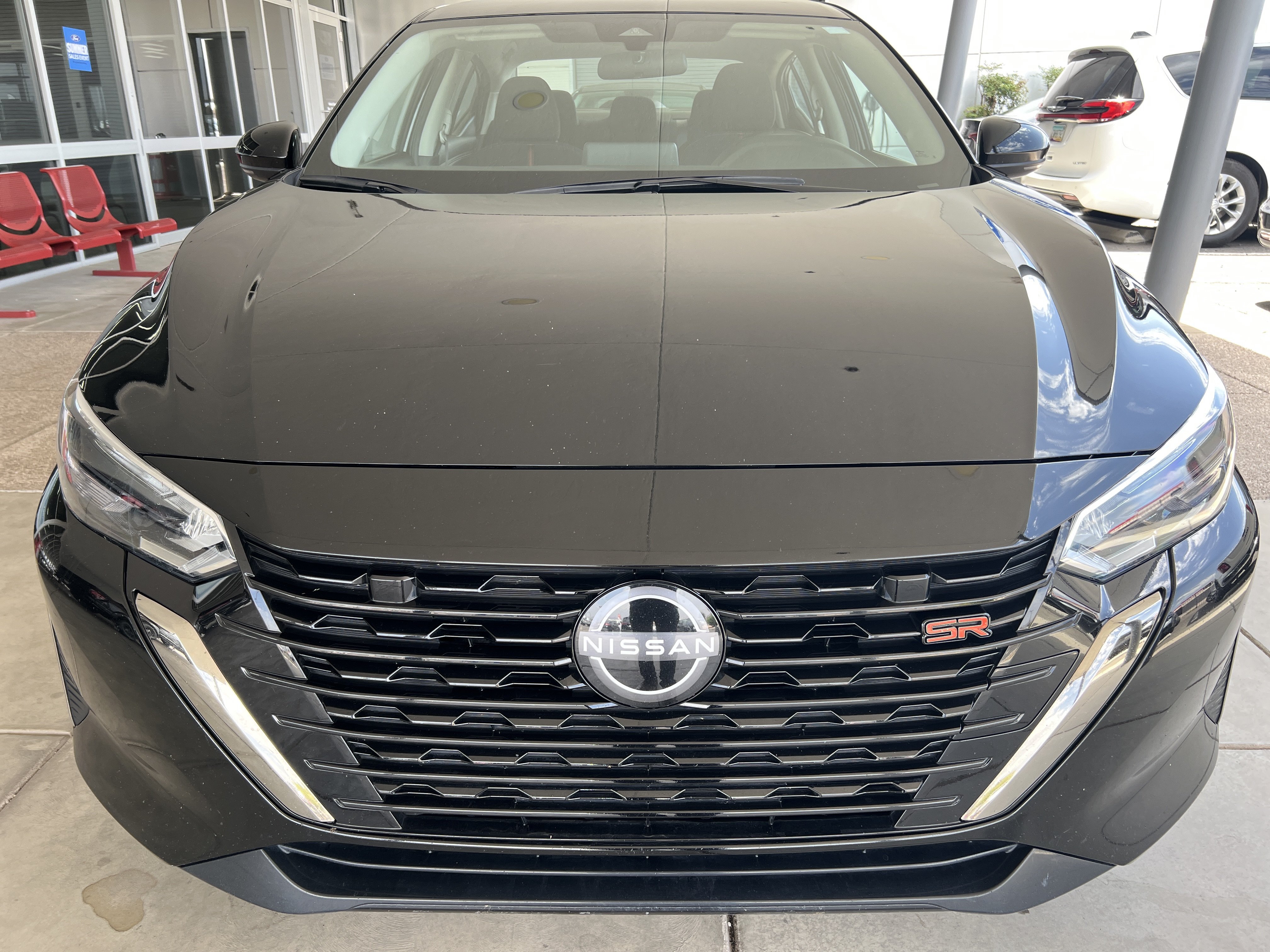 Used 2025 Nissan Sentra SR FWD image 2