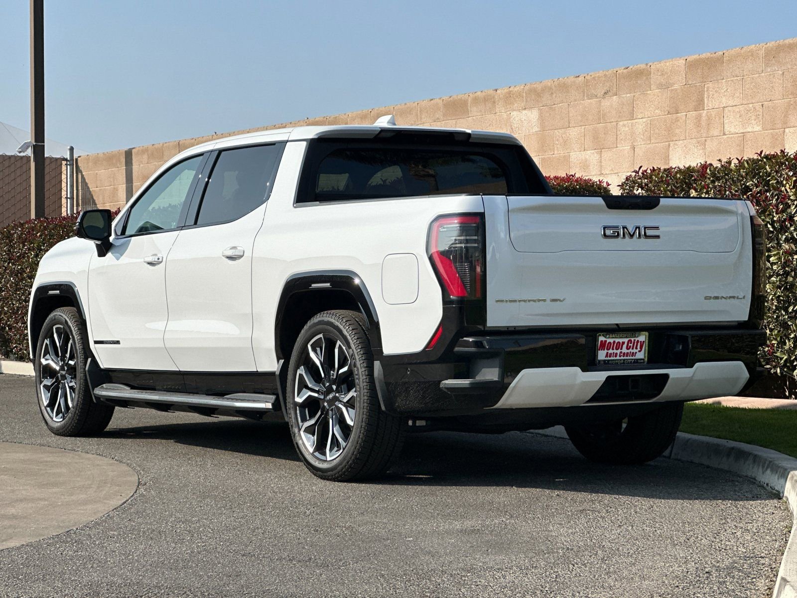 New 2025 GMC Sierra EV Denali image 6