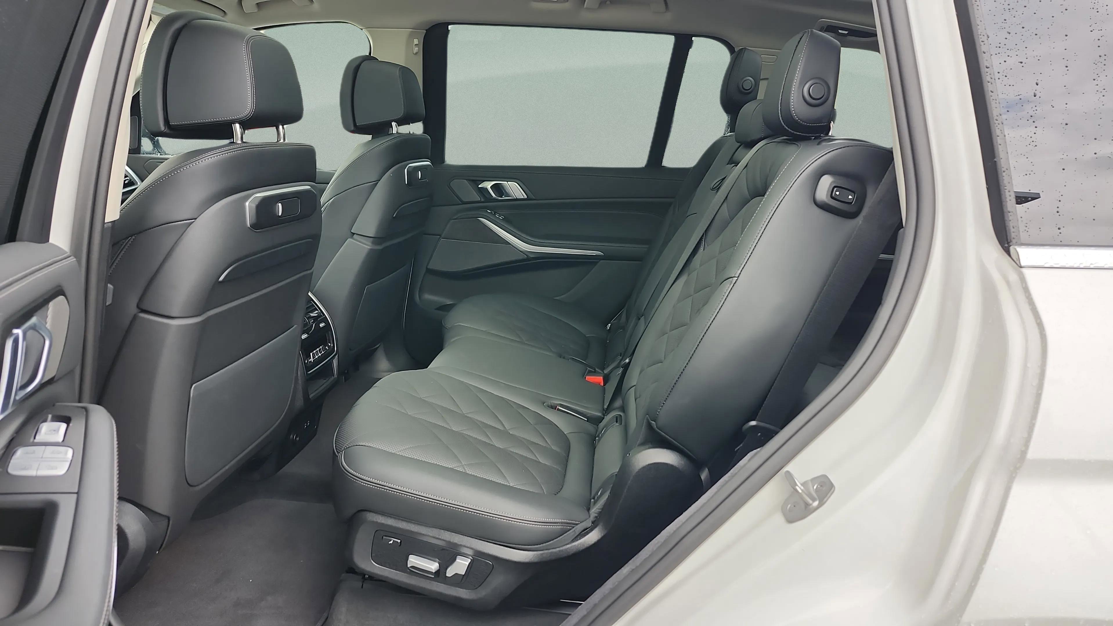 Certified 2026 BMW X7 xDrive40i image 36