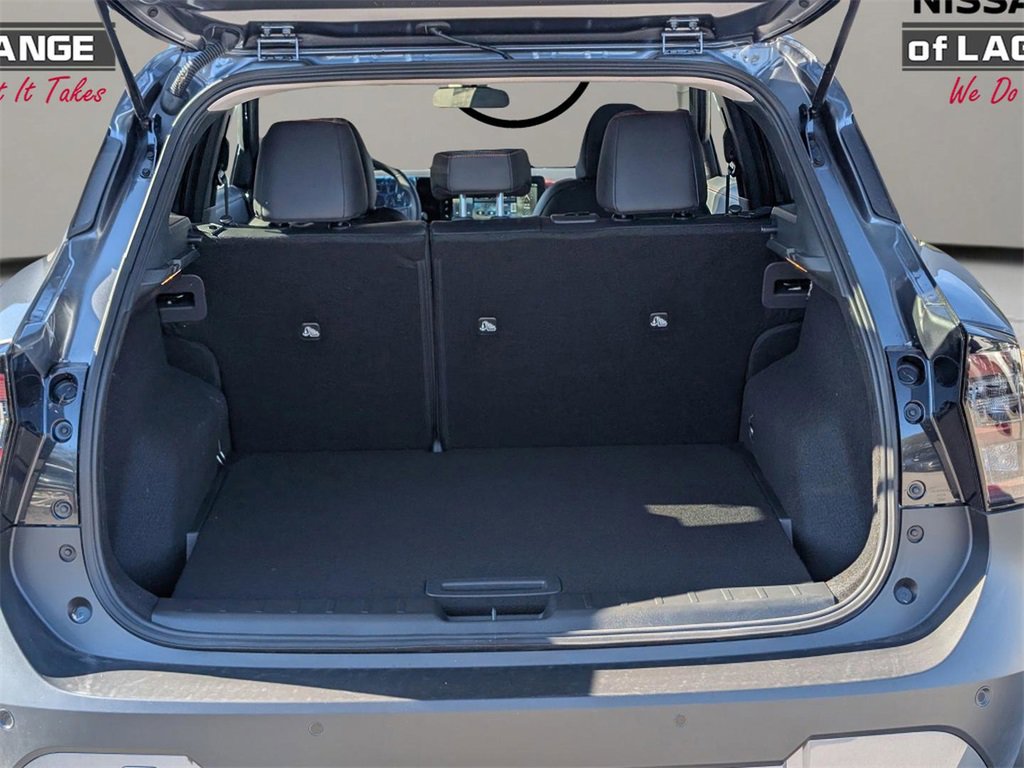 New 2025 Nissan Kicks SR image 12