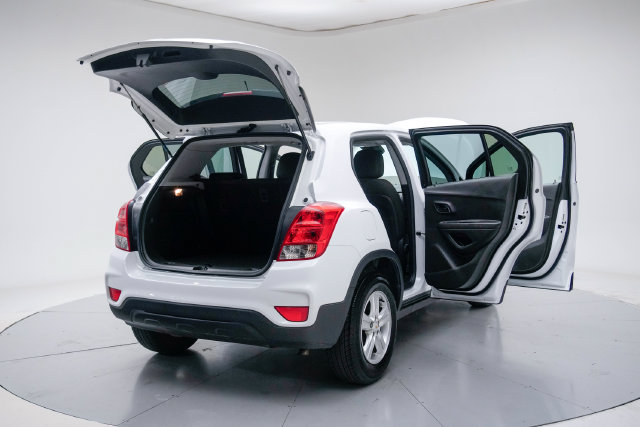 Used 2020 Chevrolet Trax LS w/ Tint and Cruise Package FWD image 21