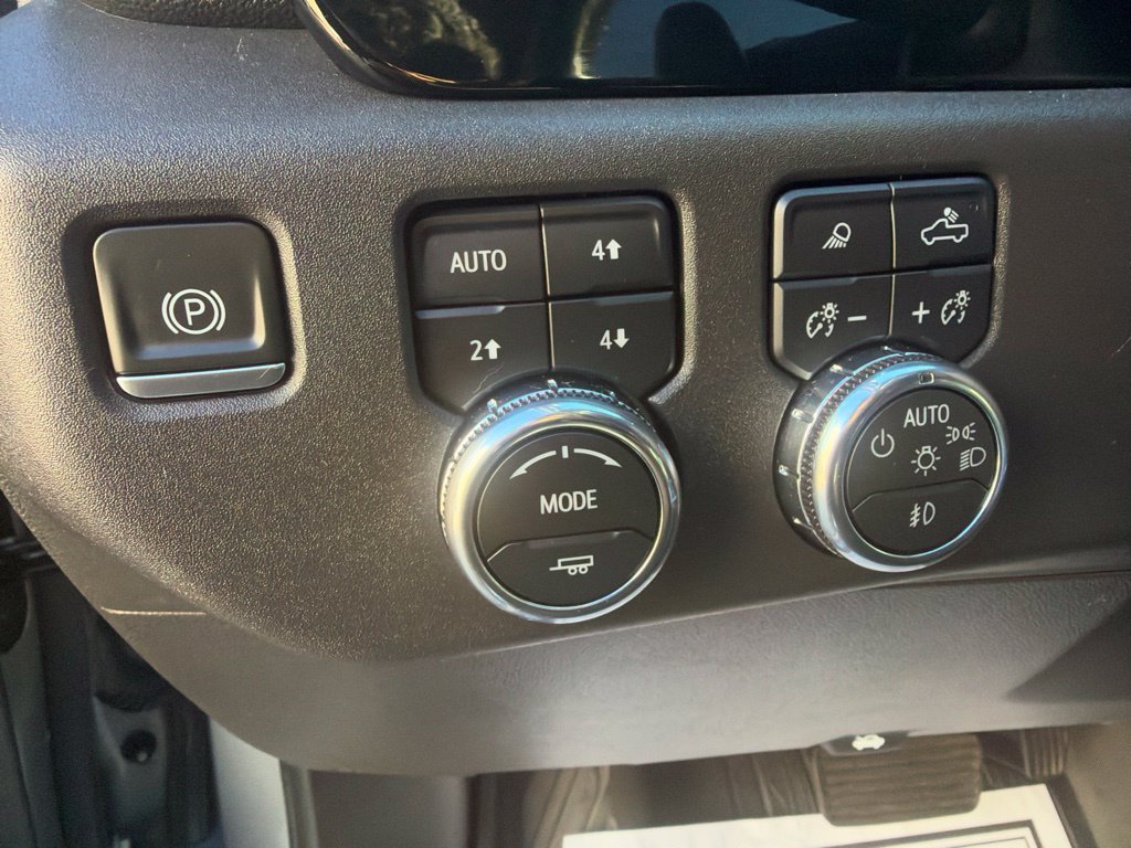 Used 2023 GMC Sierra 1500 SLT w/ SLT Premium Package AWD/4WD image 13