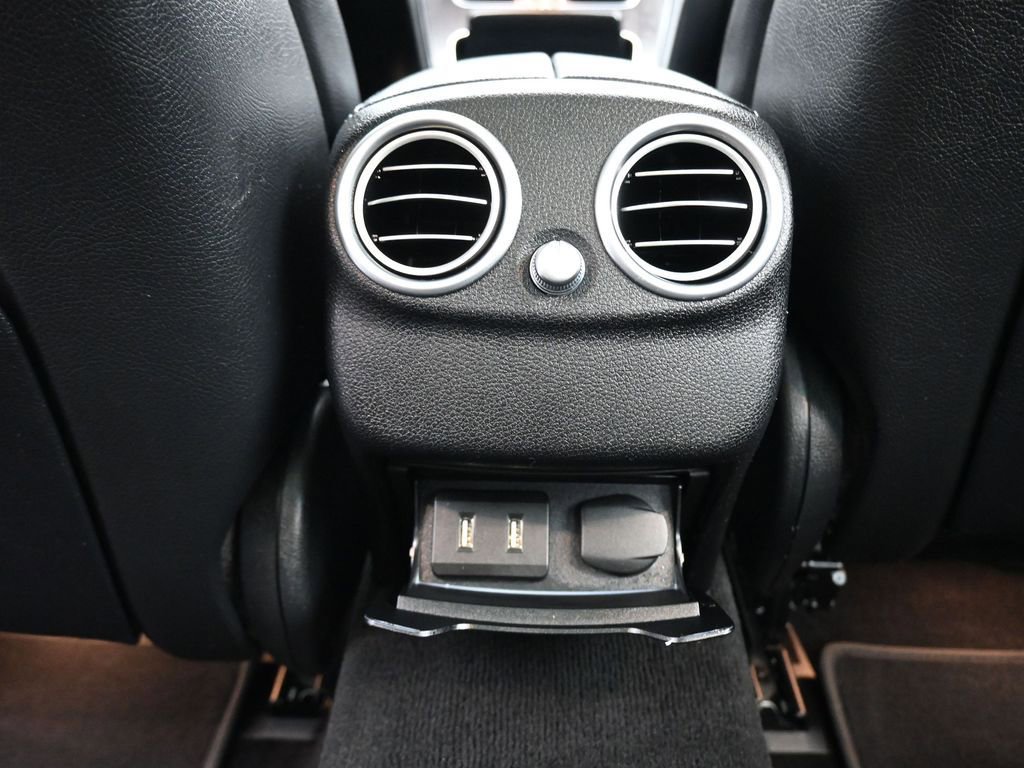 Used 2021 Mercedes-Benz C 300 4MATIC Sedan image 35