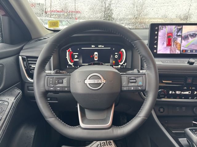 Used 2025 Nissan Rogue SL w/ Tech Package AWD/4WD image 11