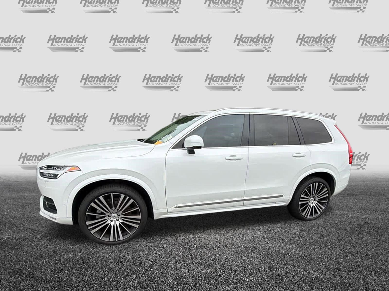 Used 2023 Volvo XC90 B6 Ultimate w/ Lounge Package AWD/4WD image 9