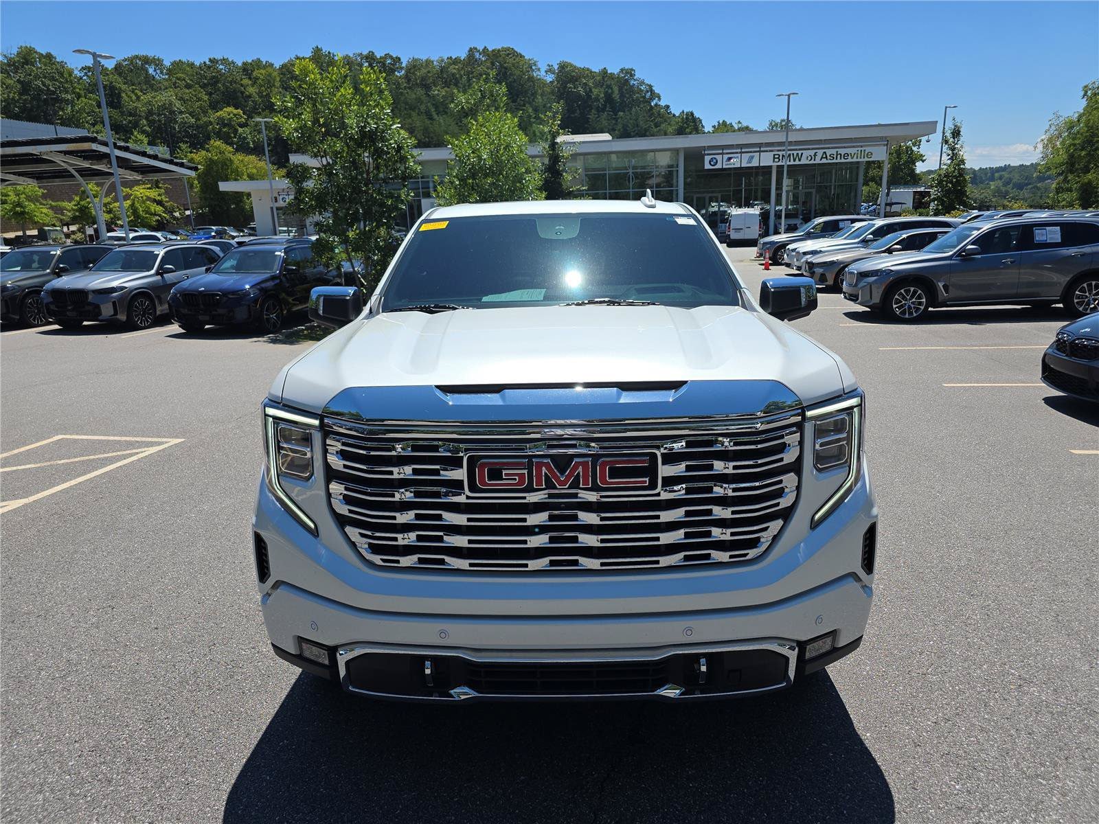 Used 2024 GMC Sierra 1500 Denali AWD/4WD image 8