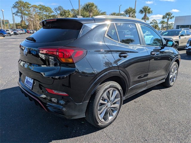 Used 2022 Buick Encore GX Select w/ Advanced Technology Package image 4