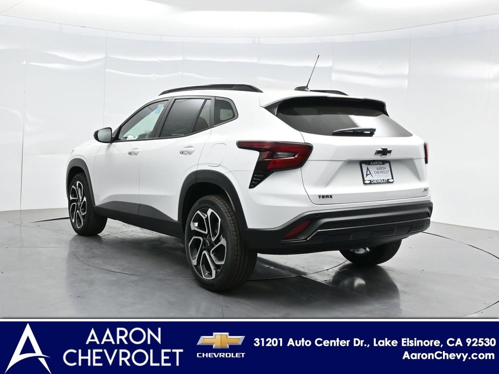 New 2026 Chevrolet Trax RS w/ Driver Confidence Package FWD image 5