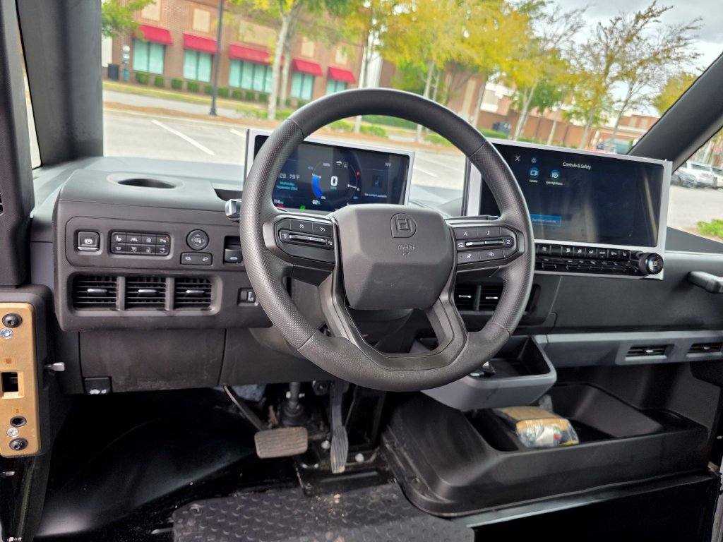 Used 2024 Chevrolet Brightdrop 400 w/ Commercial Equipment Package AWD/4WD image 14