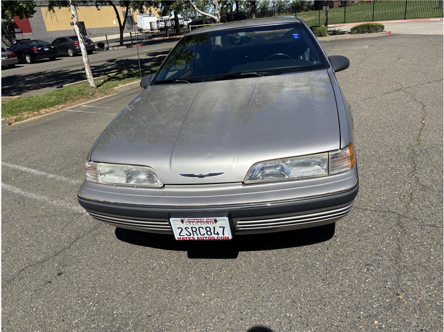 Used 1990 Ford Thunderbird LX RWD image 2