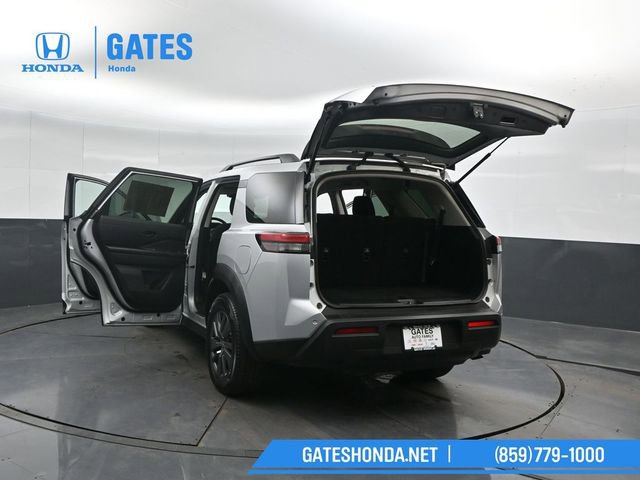 Used 2023 Nissan Pathfinder SV image 56