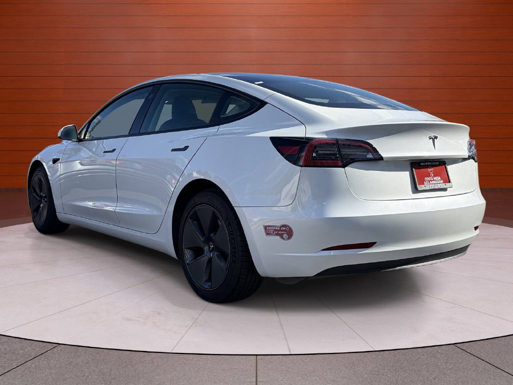 Used 2023 Tesla Model 3 Standard Range RWD image 2