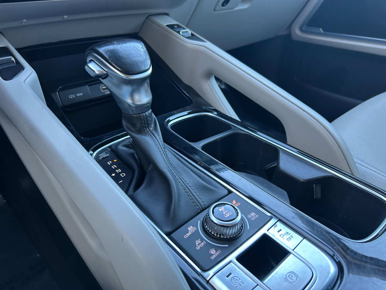 Used 2020 Kia Telluride S image 16