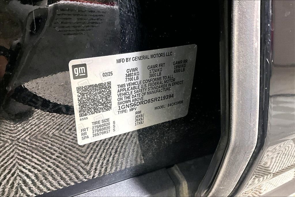 Used 2025 Chevrolet Suburban Z71 image 27