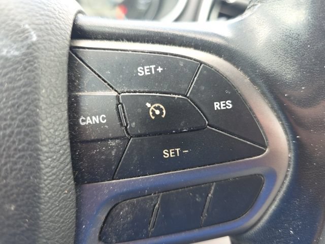 Used 2020 Jeep Cherokee Limited FWD image 16
