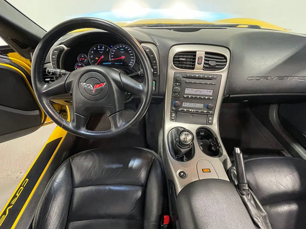 Used 2005 Chevrolet Corvette Convertible w/ Preferred Equipment Group RWD image 65