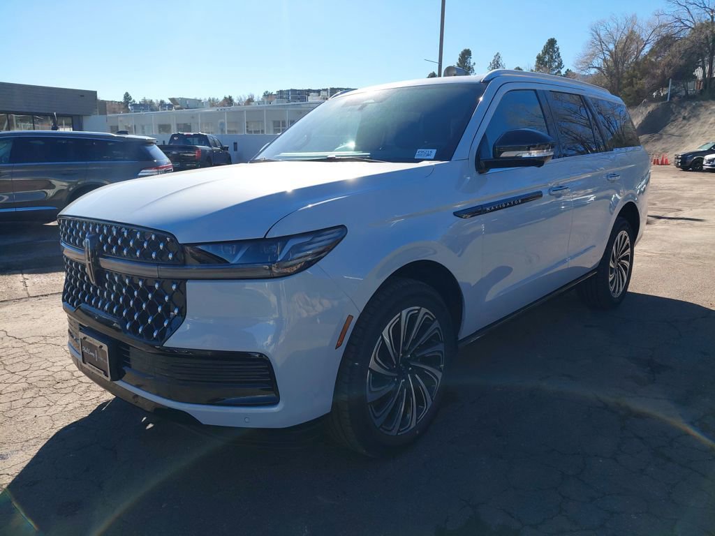 New 2025 Lincoln Navigator Black Label image 3