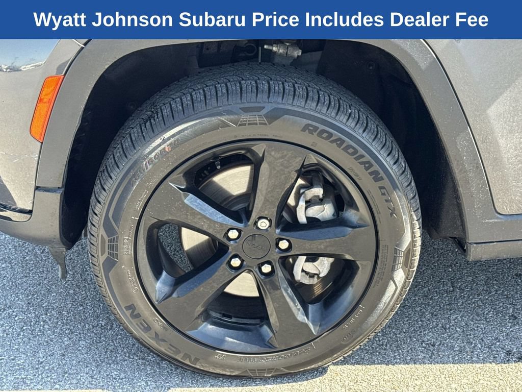 Used 2025 Jeep Grand Cherokee L Limited AWD/4WD image 28