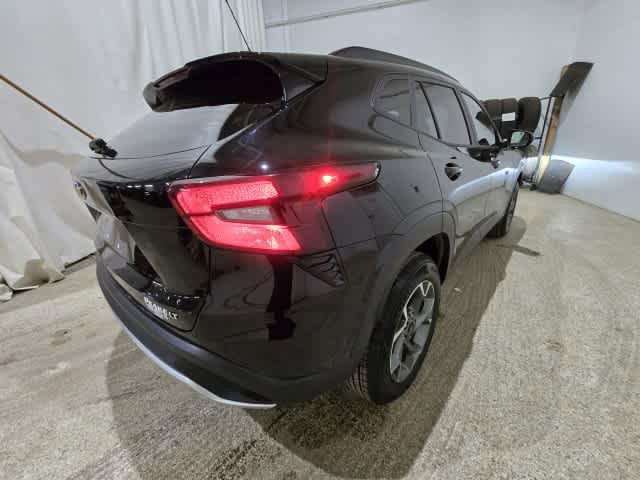 Used 2024 Chevrolet Trax LT FWD image 6