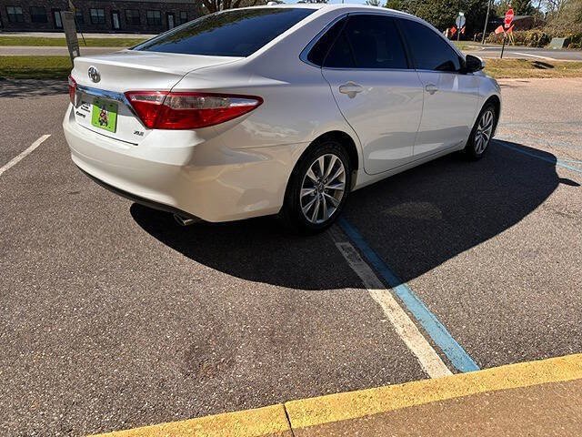 Used 2016 Toyota Camry XLE FWD image 7