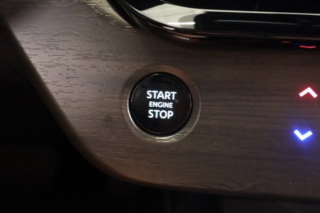 Certified 2025 Nissan Murano SV AWD/4WD image 19