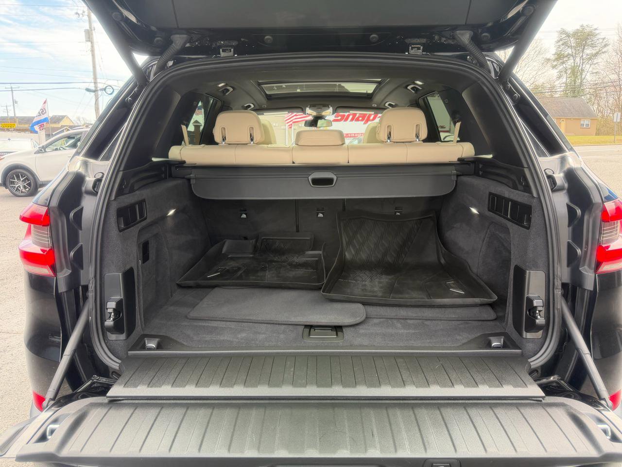 Used 2019 BMW X5 xDrive40i w/ Convenience Package AWD/4WD image 30