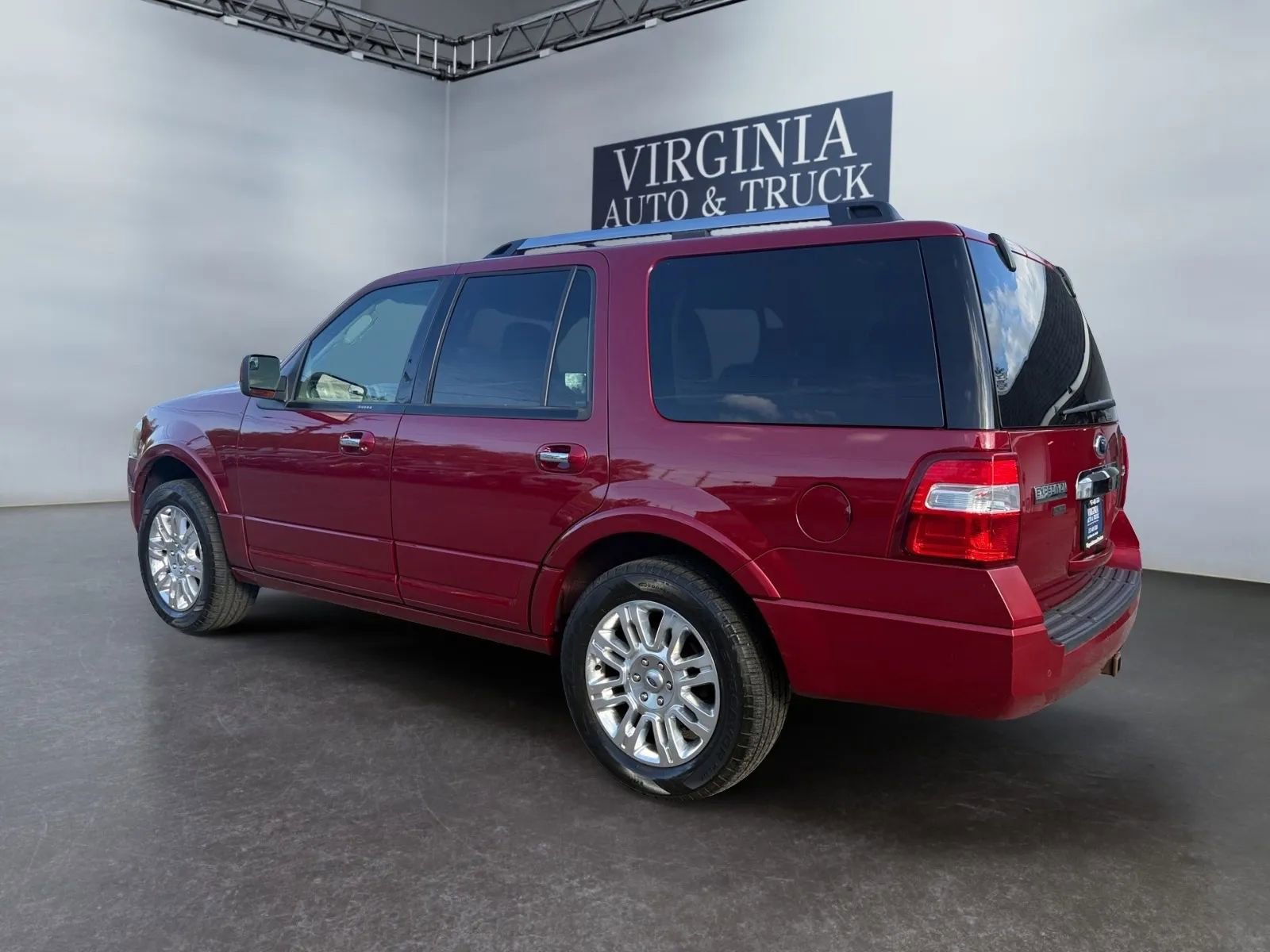 Used 2014 Ford Expedition Limited AWD/4WD image 3