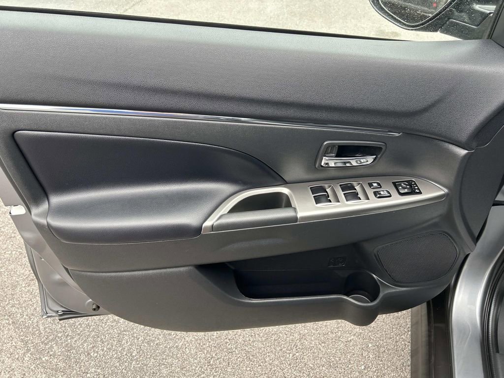 Used 2024 Mitsubishi Outlander Sport SEL image 22