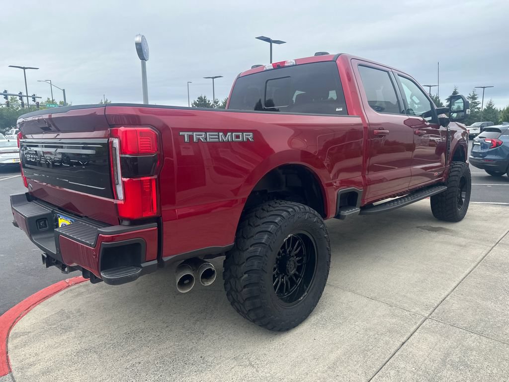 Used 2025 Ford F350 Platinum w/ Tremor Off-Road Package AWD/4WD image 4