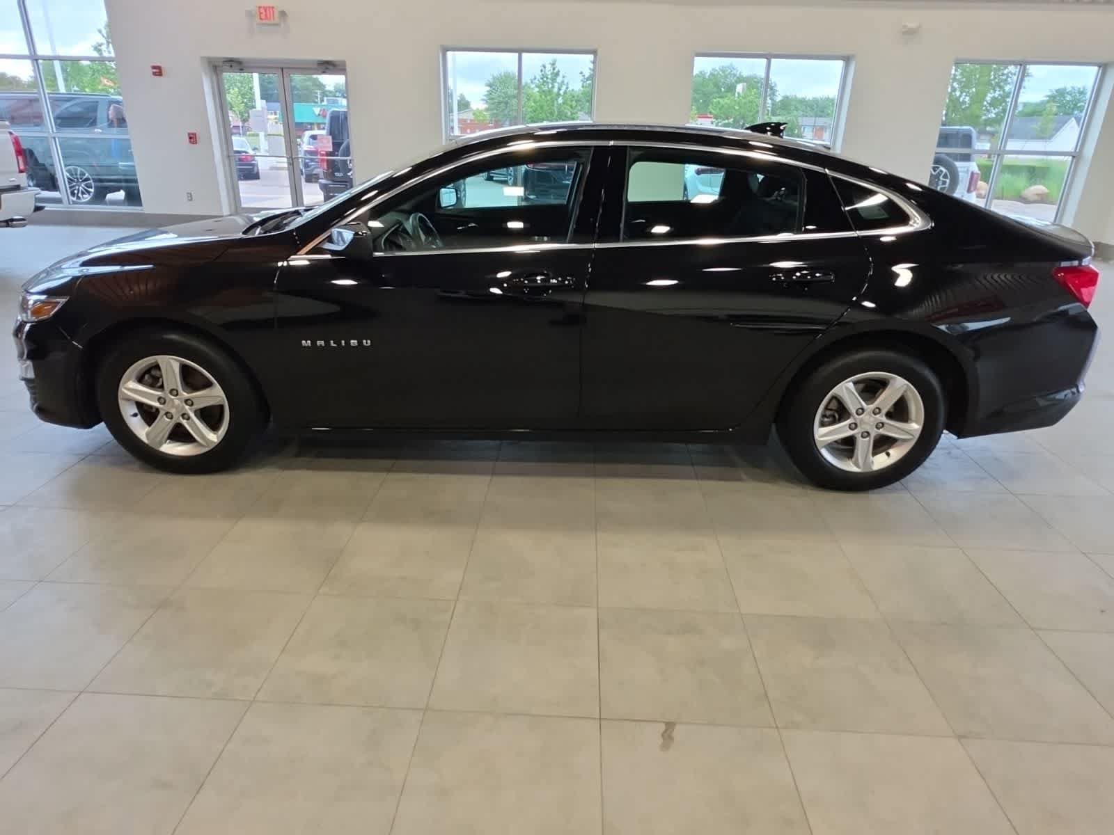 Used 2023 Chevrolet Malibu LT FWD image 12