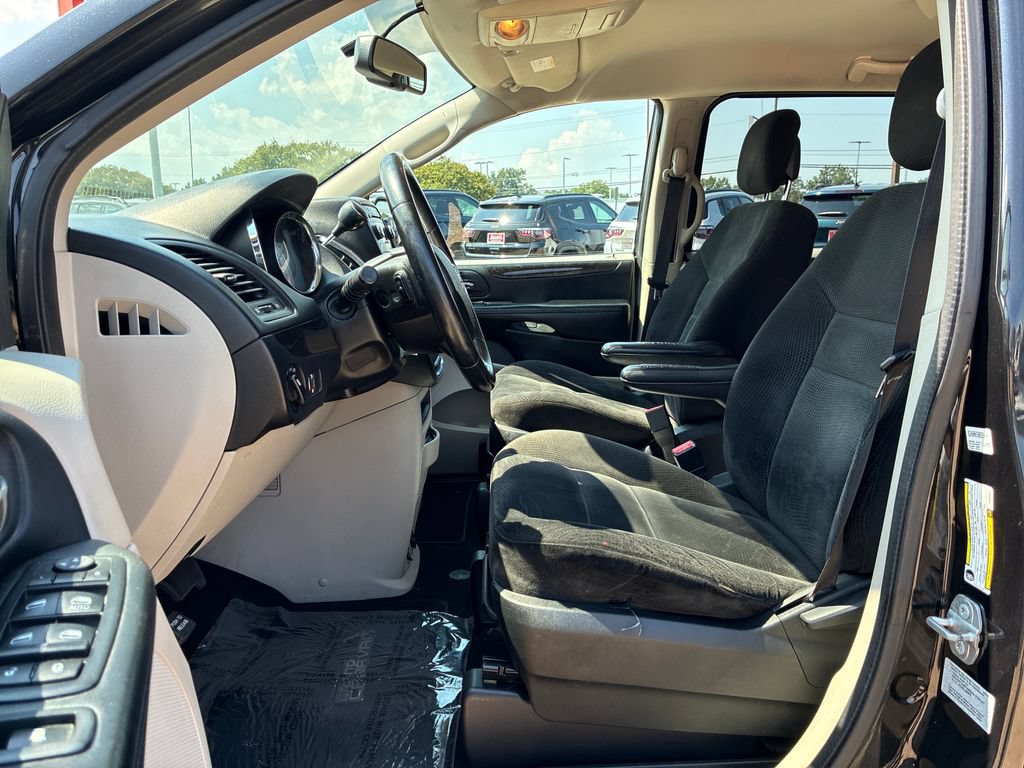 Used 2017 Dodge Grand Caravan SE w/ Power Window Group FWD image 23