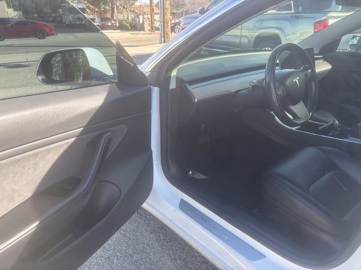 Used 2019 Tesla Model 3 Mid Range image 6