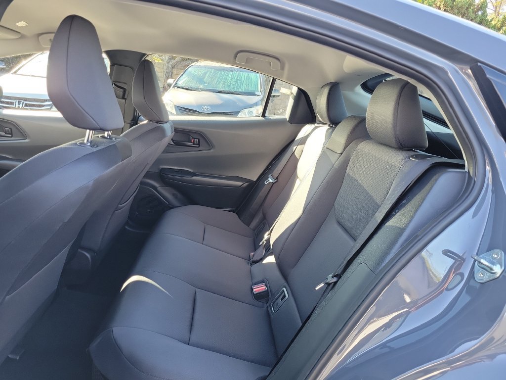Used 2026 Toyota Prius LE FWD image 16