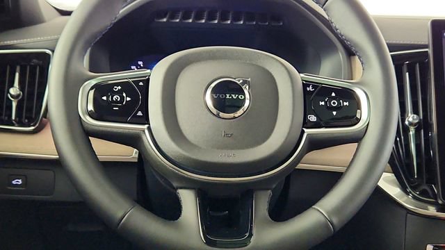 New 2026 Volvo XC90 B6 Plus w/ Protection Package Premier AWD/4WD image 25