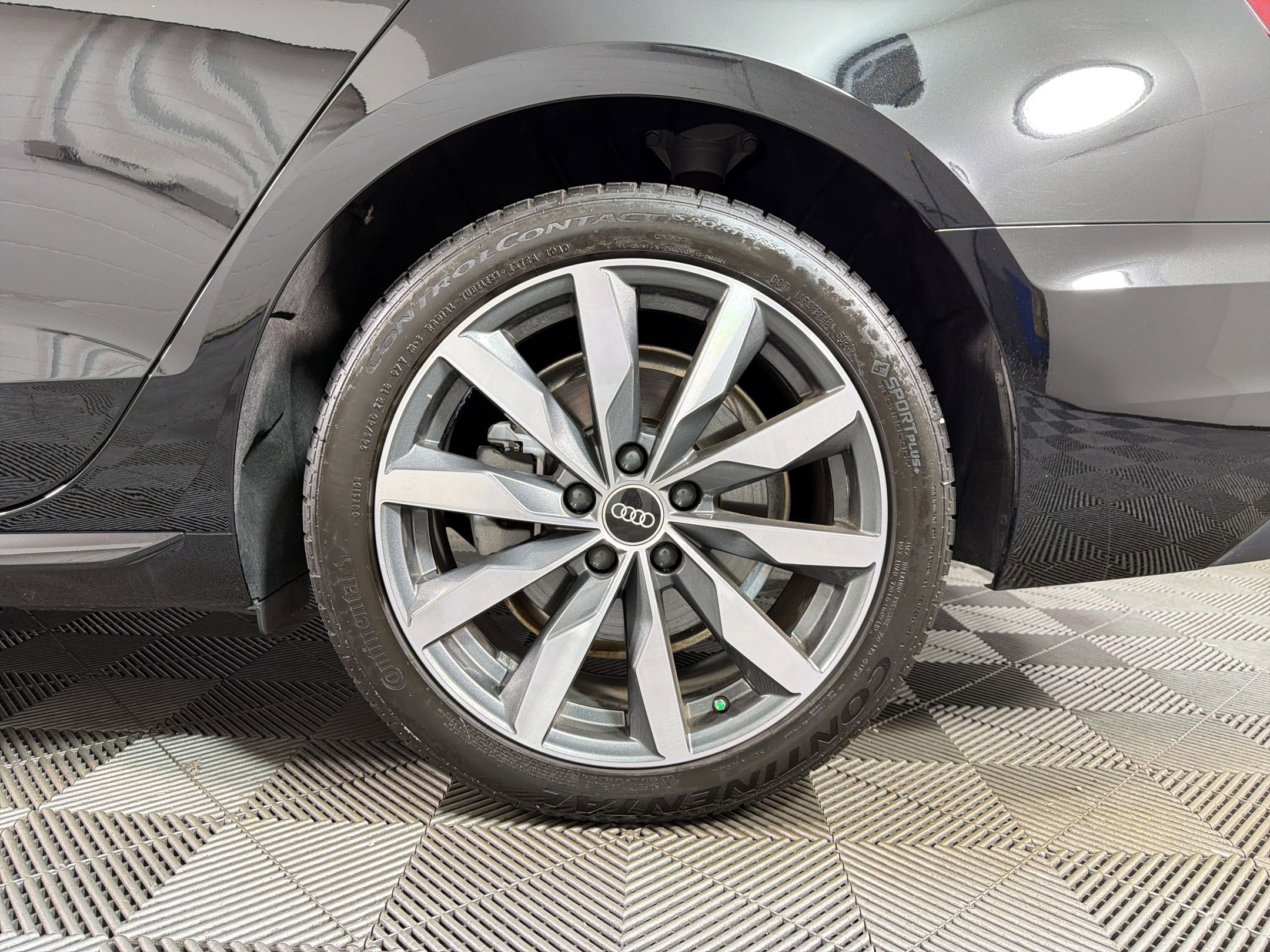 Used 2023 Audi A4 2.0T Premium w/ Convenience Package image 12