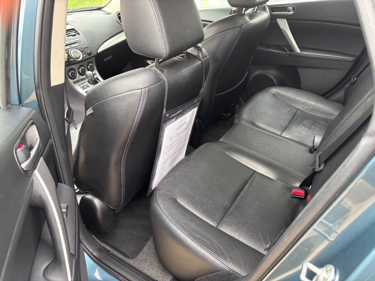 Used 2011 MAZDA MAZDA3 s Grand Touring w/ Tech Pkg FWD image 4