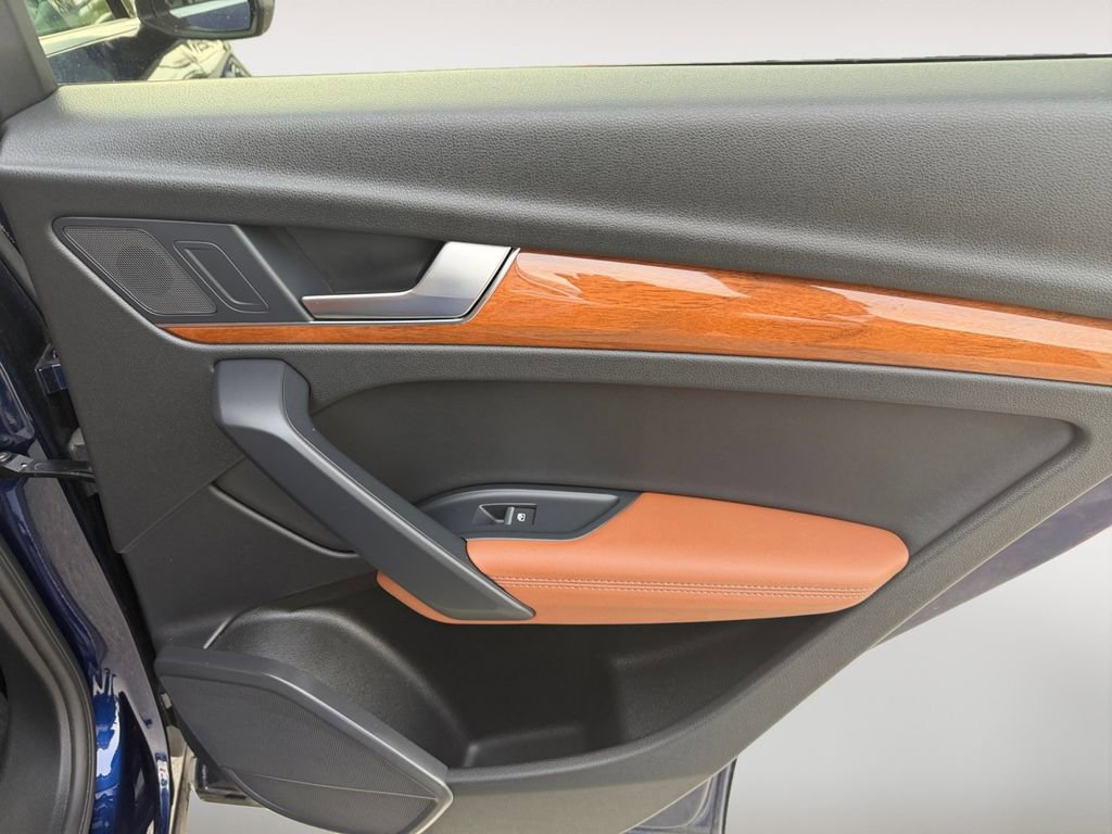 Used 2022 Audi Q5 2.0T Premium Plus w/ Premium Plus Package image 31