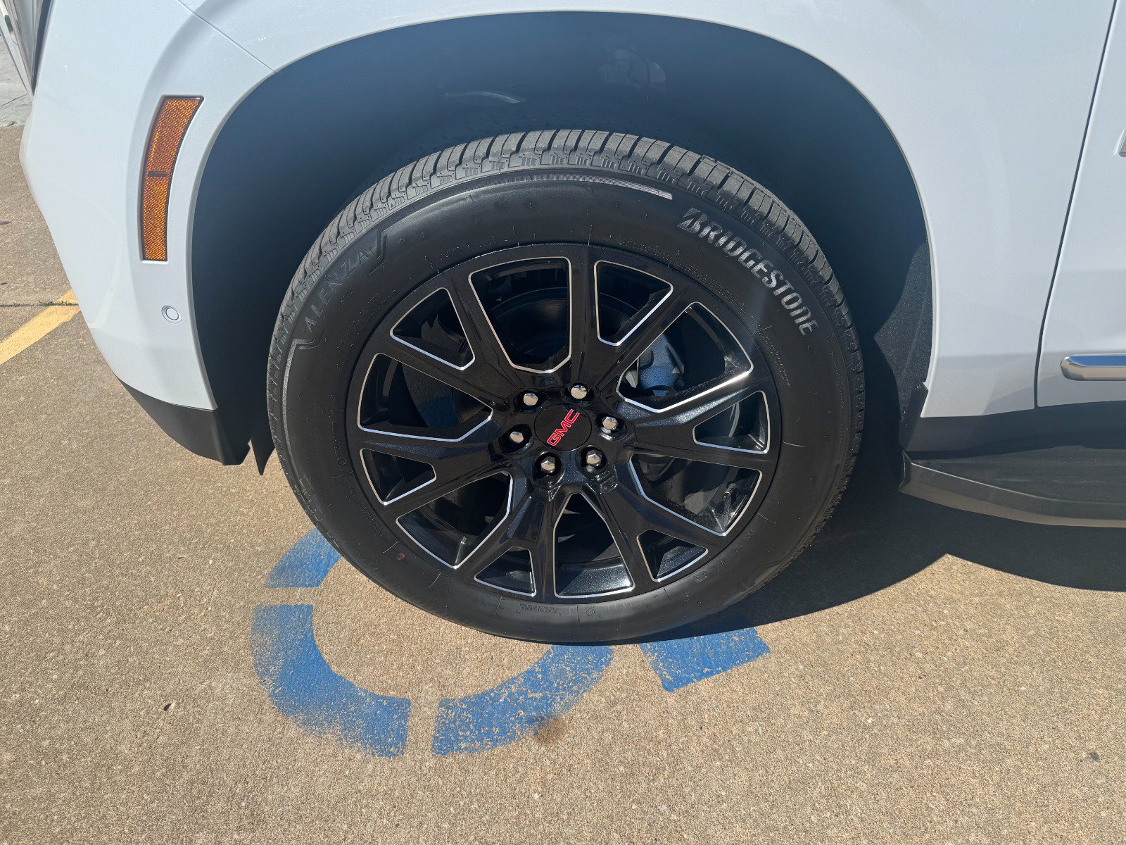 New 2026 GMC Yukon XL Denali w/ LPO, Floor Liner Package image 14