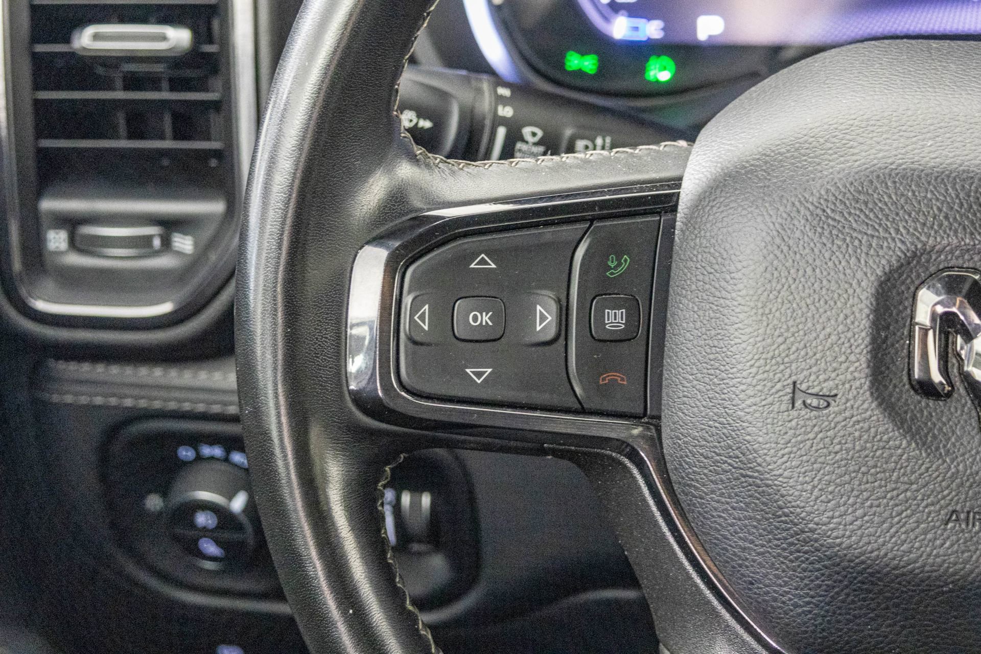 Used 2023 RAM 1500 Limited w/ Body Color Bumper Group image 30