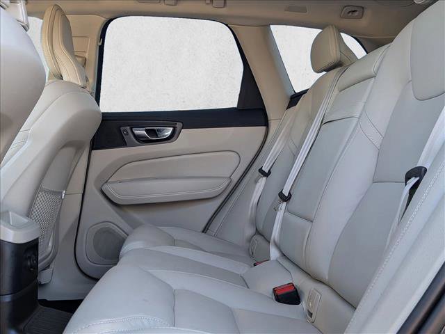 Used 2021 Volvo XC60 T8 Inscription image 19